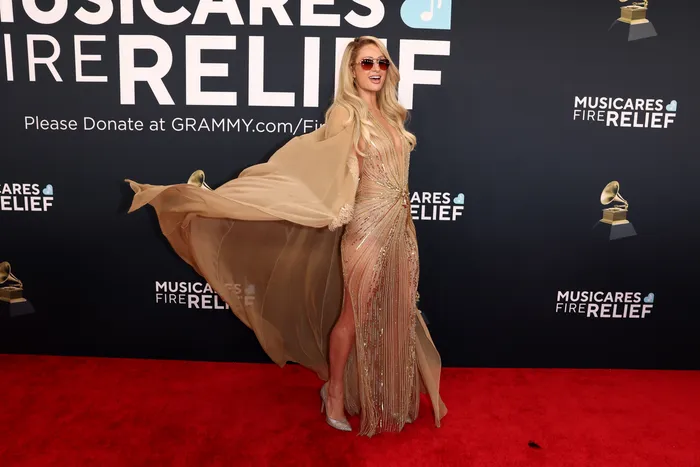 celebrities with knock knees​